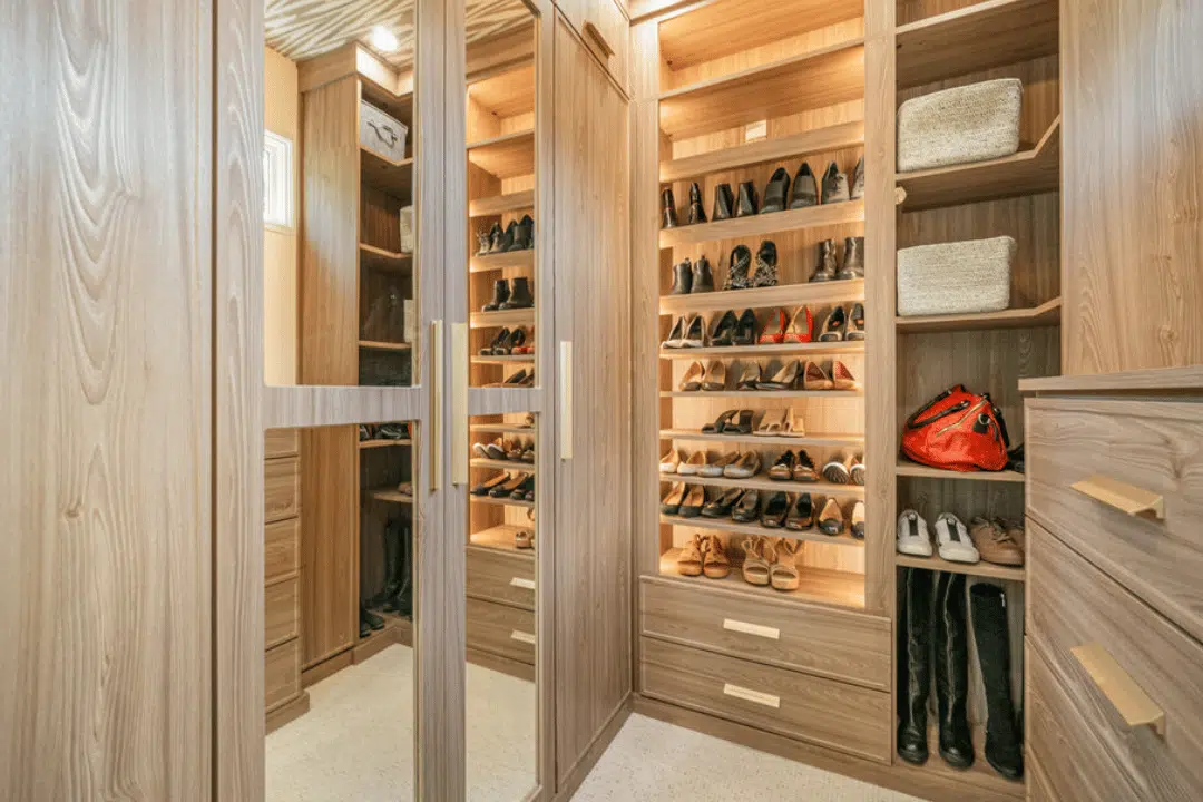 DreamStyle Kitchens & Baths custom closet