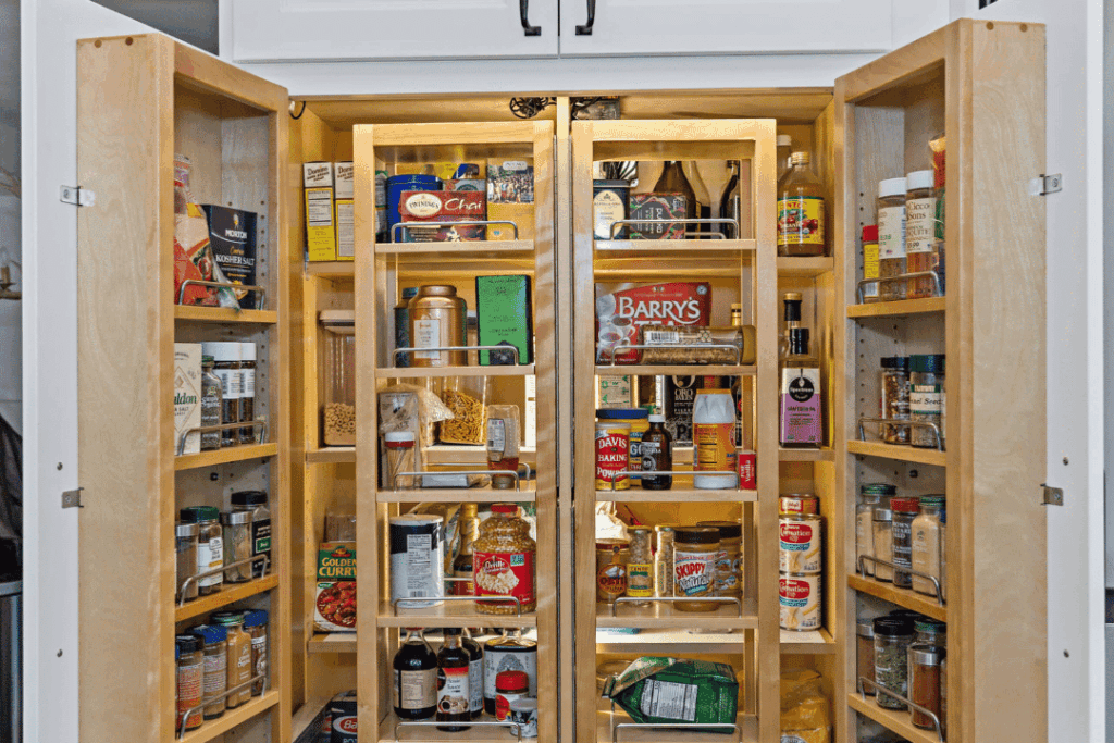 custom pantry design